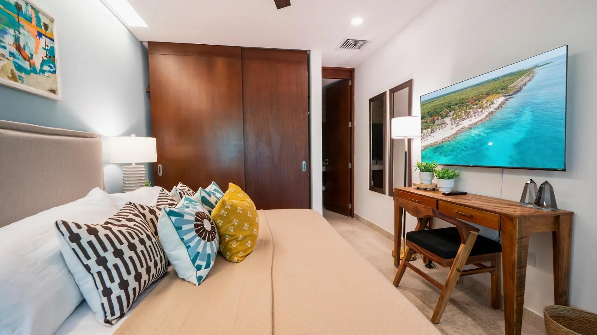 Luxury 2 Bedroom Condo With Private Jacuzzi & Bbq - At Cruz Con Mar - Maricruz Playa del Carmen