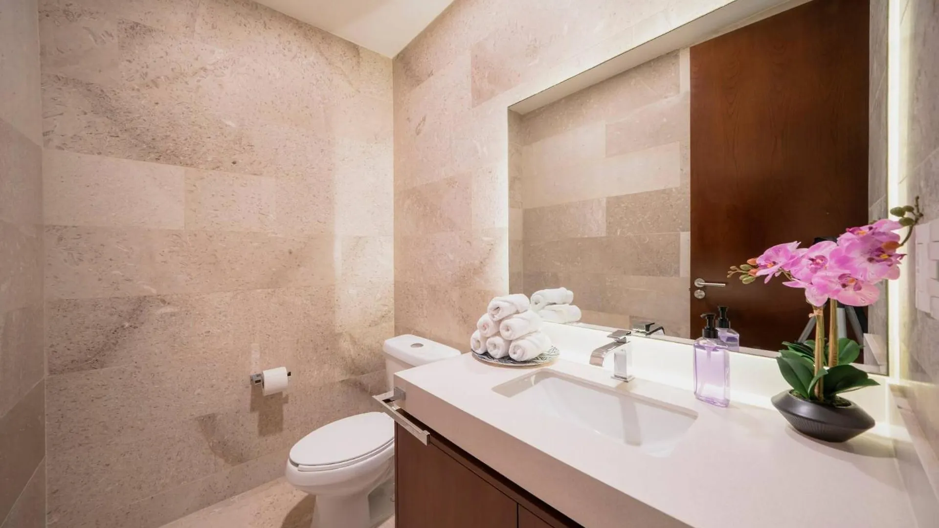 Luxury 2 Bedroom Condo With Private Jacuzzi & Bbq - At Cruz Con Mar - Maricruz Playa del Carmen Mexico